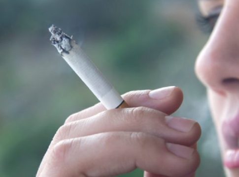 Πρόστιμο 1.500 ευρώ σε Τούρκο που πέταξε αναμμένο τσιγάρο απο ΙΧ στην Χίο