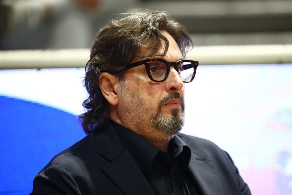 Τρινκιέρι: «Πρέπει να εντάξουμε έξυπνα τους Οσμάν, Καλάθη και Μπαζίνα στο ρόστερ»