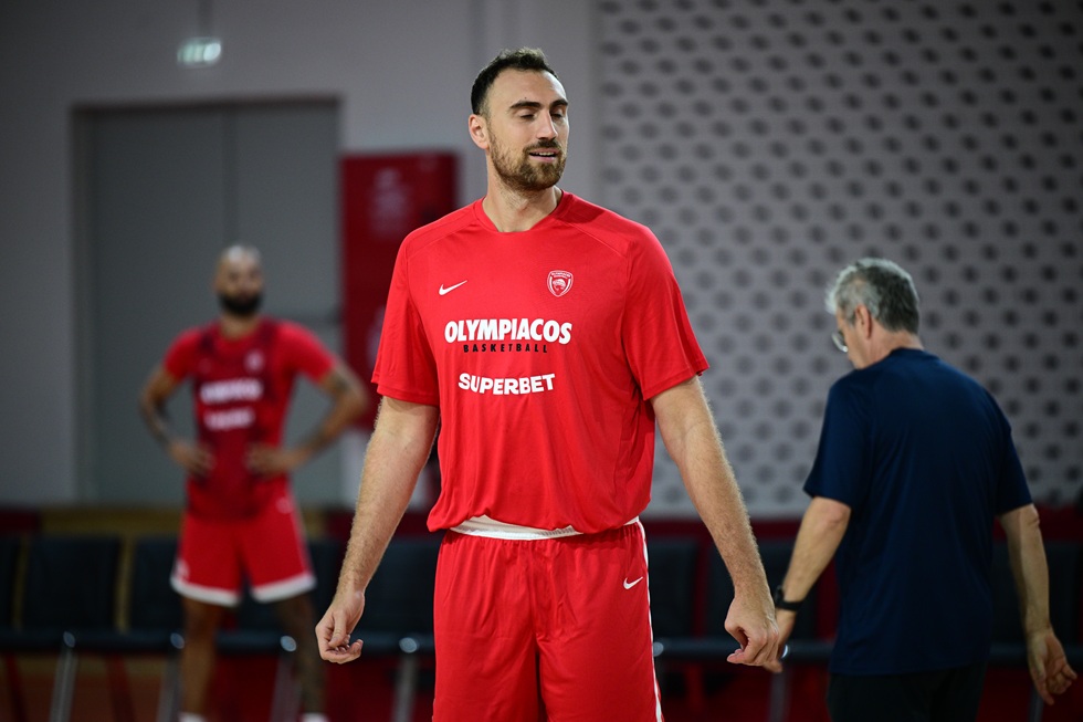 Ολυμπιακός: Δεύτερες σκέψεις για Μιλουτίνοφ ενόψει τελικού