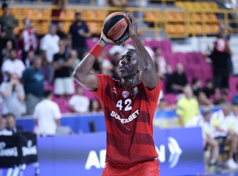 Τι είπε ο Ντάνστον για την απόκτηση ελληνικού διαβατηρίου