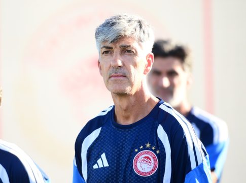 Το μήνυμα του Αλγκουαθίλ στους παίκτες, το πλάνο των αλλαγών και η… υπόκλιση