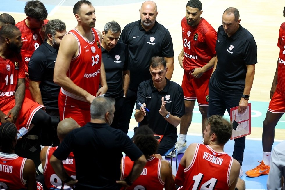 Η αποχώρηση Λαρεντζάκη φέρνει προσθήκη στον Ολυμπιακού – Ενισχύονται κι άλλο οι «ερυθρόλευκοι»