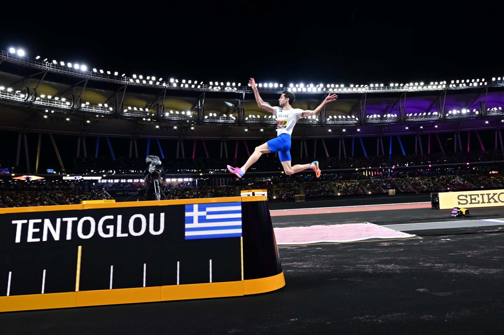 Θριαμβευτής Τεντόγλου στην Βουδαπέστη με 8,35μ (vid)