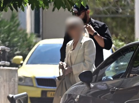 Κορυδαλλός: Πέταξαν την Μουρτζούκου έξω από το κελί της για να μπει η γιατρός