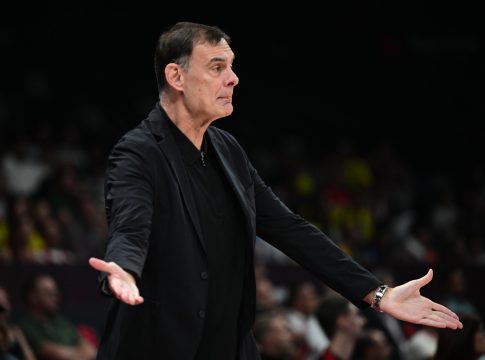 Μπαρτζώκας: «Ήταν ένα παιχνίδι επιπέδου playoffs – Κανείς προπονητής δεν είναι μάγος»