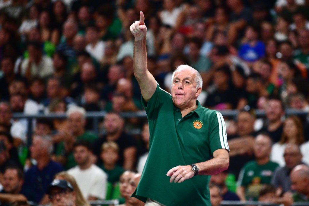 Έξαλλος ο Ομπράντοβιτς: Πήρε time-out πριν συμπληρωθούν δύο λεπτά στο ματς με τον ΠΑΟΚ (vid)
