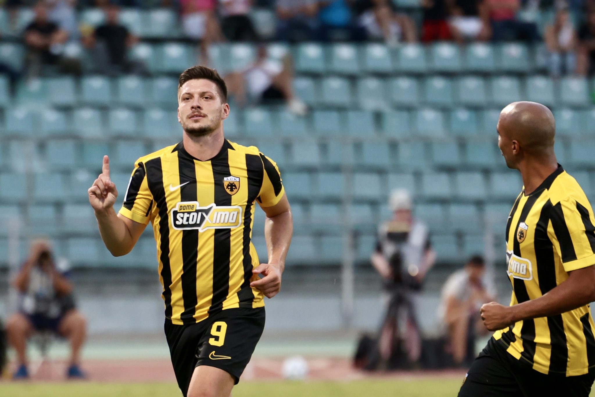 Stoiximan Super League: Η βαθμολογία μετά τη νίκη της ΑΕΚ στο Πανθεσσαλικό (pic)