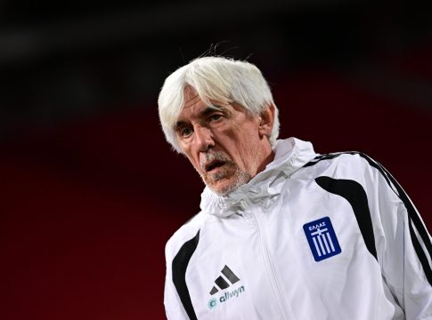 Η ενδεκάδα της Εθνικής κόντρα στη Σερβία: Με Κωστούλα πίσω από τον Παυλίδη και τετράδα στην άμυνα