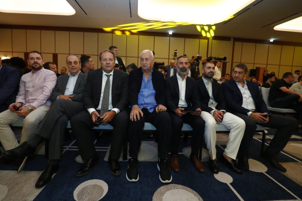 Live Streaming: Η ΚΑΕ ΑΕΚ παρουσιάζει τη χορηγία με τη Superbet και τις νέες φανέλες