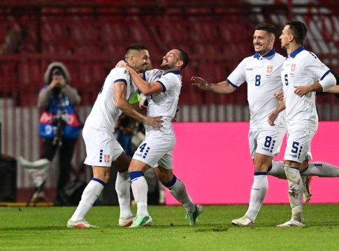 Ο Ζίβκοβιτς άνοιξε το σκορ για τη Σερβία, 1-0 την Ελλάδα (vid)