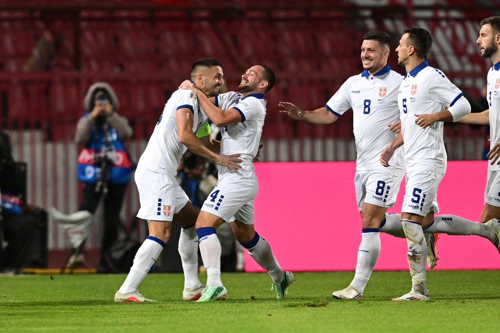 Ο Ζίβκοβιτς άνοιξε το σκορ για τη Σερβία, 1-0 την Ελλάδα (vid)