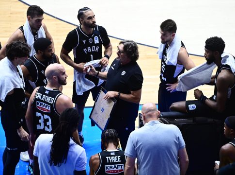 Η επική αντίδραση του Τρινκιέρι στο άστοχο τρίποντο του Ντόρσεϊ (vids)