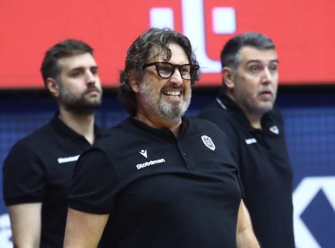 Τρινκιέρι: «Χάσαμε, τι να σας απαντήσω. Είμαι πολύ εκνευρισμένος» (vid)