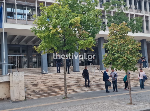 Θεσσαλονίκη: Φάρσα το τηλεφώνημα για βόμβα στο Δικαστικό Μέγαρο (vid)
