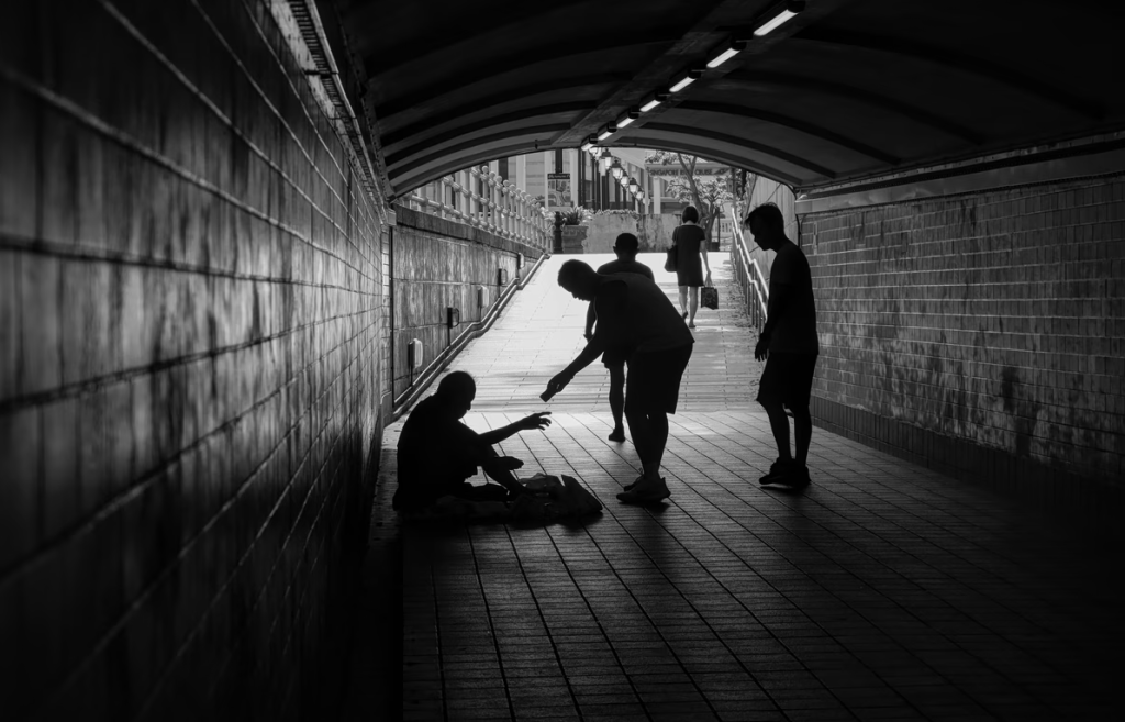 Eurostat: Διαλύει το αφήγημα Μητσοτάκη περί βελτίωσης της ζωής των Ελλήνων – Αυξήθηκε η φτώχεια από το 2019