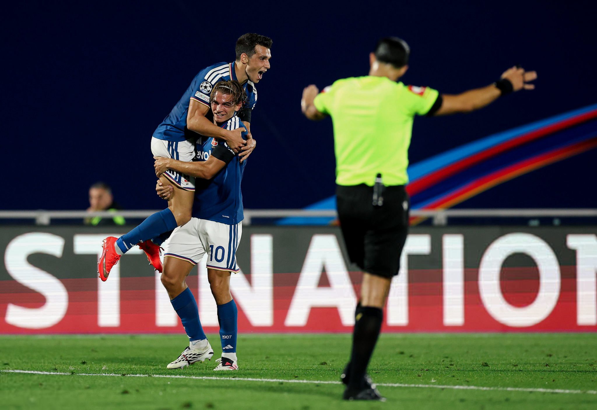 Κόμο – Λειψία 4-1: Mama mia μια Κόμο και ένας Δουβίκας