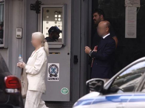 Μαζωνάκης: Στον Κορυδαλλό το πρωί οι δύο γιατροί – Στον ανακριτή τη Δευτέρα ο υπνωτιστής που έλαβε τη φωτογραφία