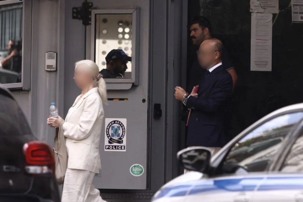 Μαζωνάκης: Στον Κορυδαλλό το πρωί οι δύο γιατροί – Στον ανακριτή τη Δευτέρα ο υπνωτιστής που έλαβε τη φωτογραφία