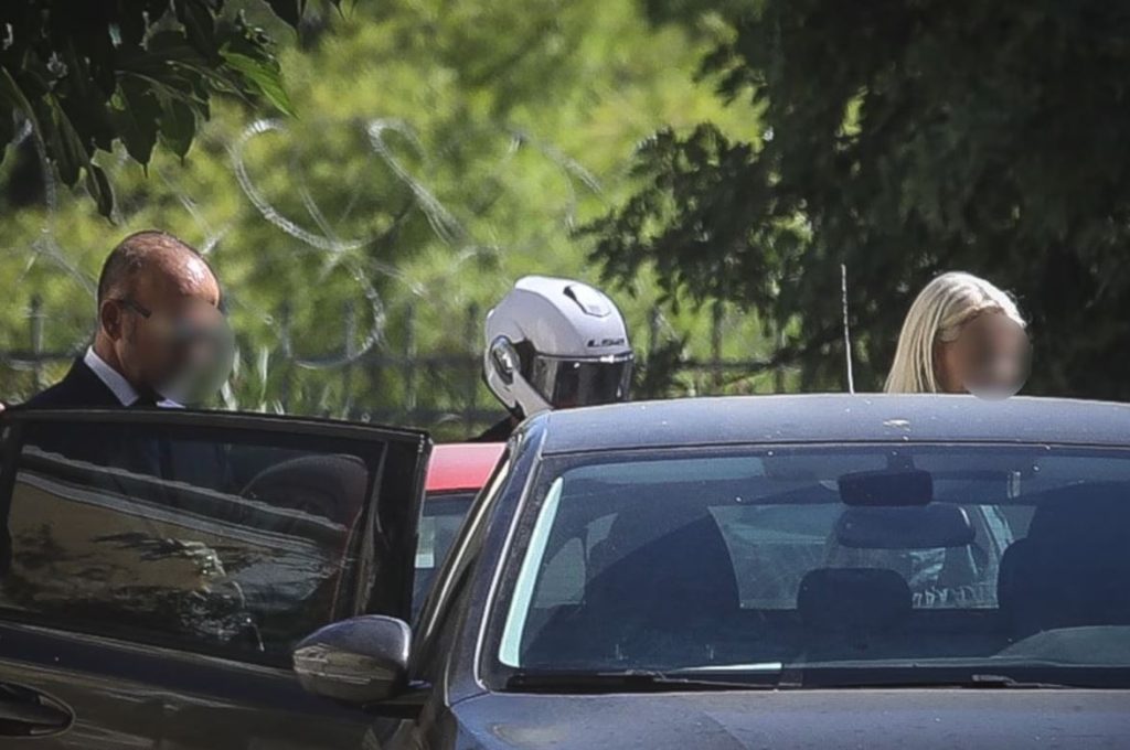 Μαζωνάκης: Απεργία πείνας φέρεται να ξεκίνησε ο γιατρός του