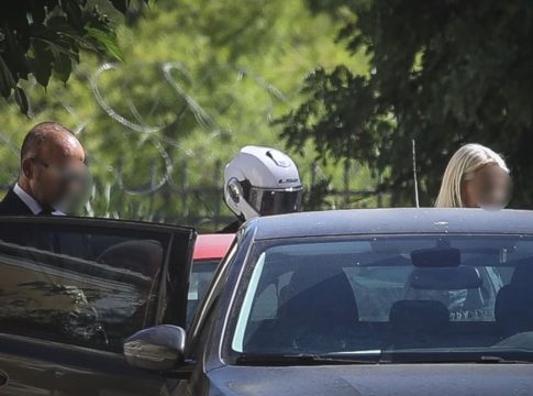 Μαζωνάκης: Απεργία πείνας φέρεται να ξεκίνησε ο γιατρός του