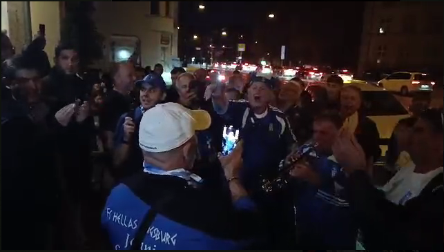 Ξέφρενο γλέντι των Ελλήνων στο Άουγκσμπουργκ πριν το ματς με τη Γερμανία (vids)