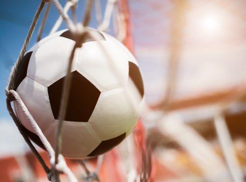 Super League: Πώς λειτουργούν οι ισοβαθμίες και ποια κριτήρια καθορίζουν την κατάταξη