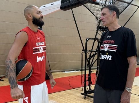 Μπαρτζώκας και Φουρνιέ σε ρόλο… ράπερ: Το βίντεο που αναδημοσίευσε ο Γάλλος