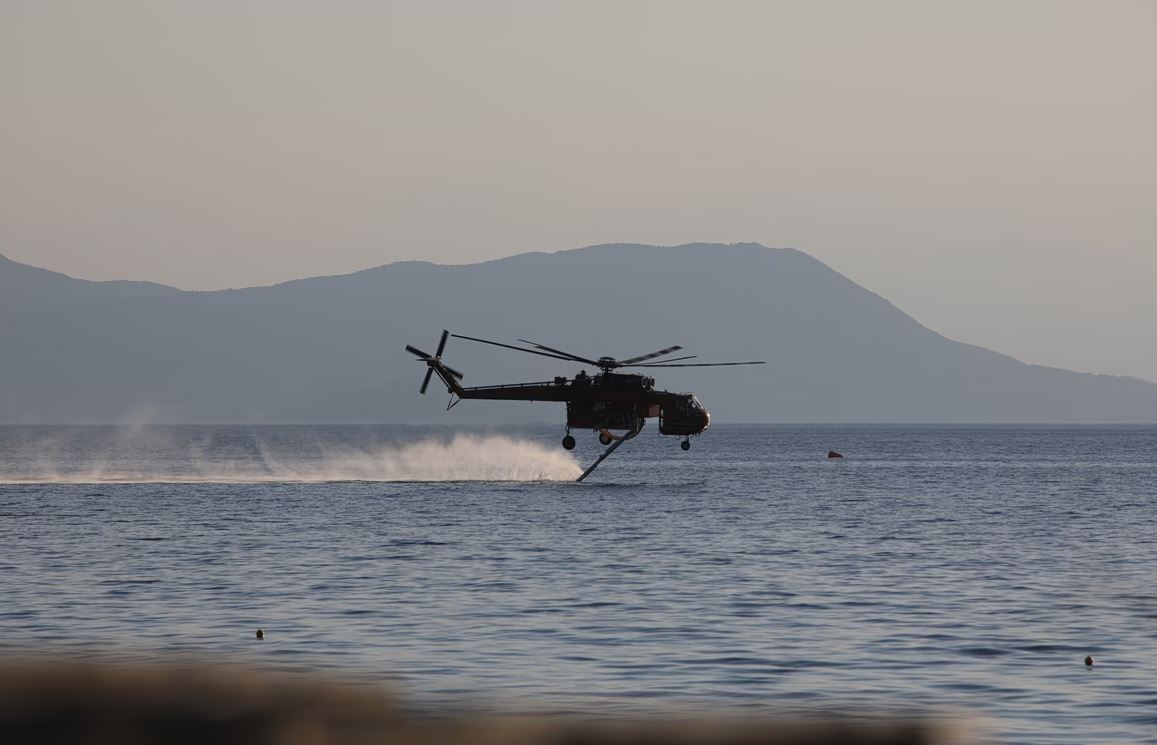 Φωτιά στην Αιτωλοακαρνανία – Σηκώθηκαν 7 εναέρια μέσα