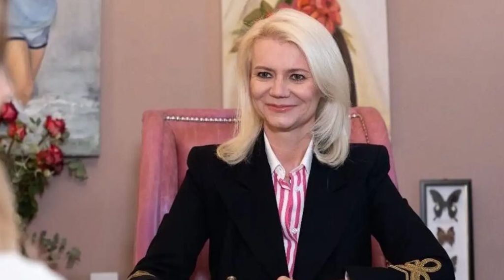Ποια είναι η Ιωάννα Γάκα που έκανε την πλασμαφαίρεση στον Γιώργο Μαζωνάκη