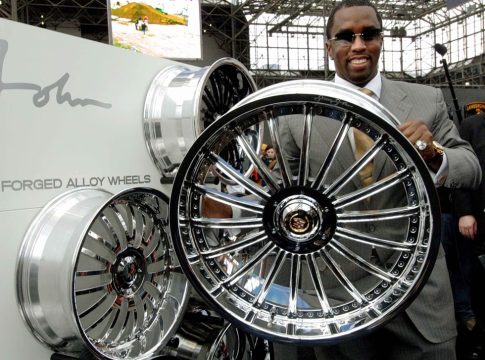 Κονιάκ, μασάζ και εμπανάδας για τον Diddy στη φυλακή
