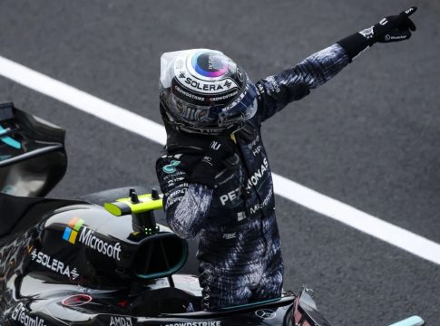 Formula 1 – Μόντσα: Θριαμβευτής ο ασύλληπτος Αντονέλι που εκκίνησε από τη 19η θέση (pic)