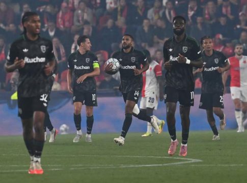 Σλάβια – Λανς 2-3: Απόδραση για τους Γάλλους με επική ανατροπή