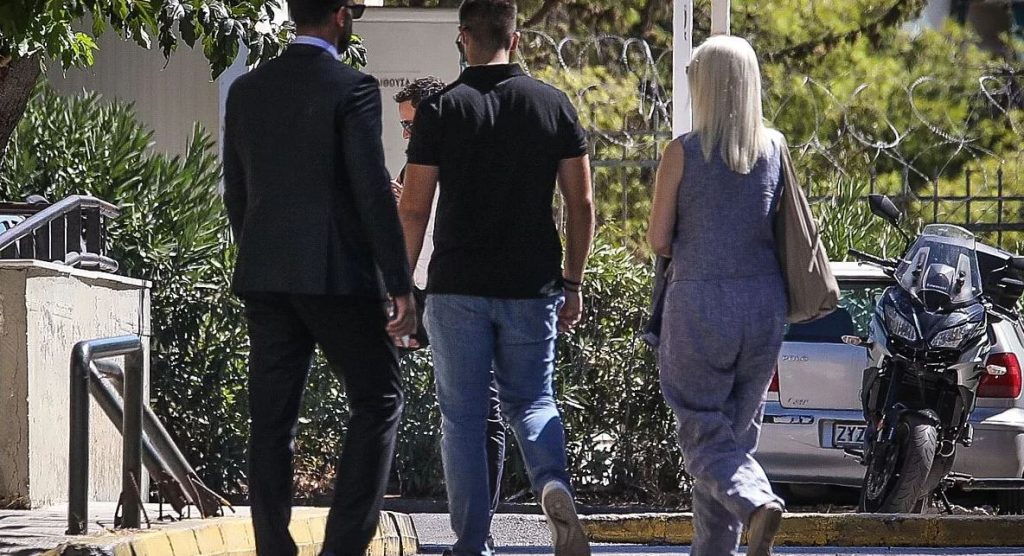 Υπόθεση Μαζωνάκη: «Ξεσκονίζουν» κλήσεις και μηνύματα