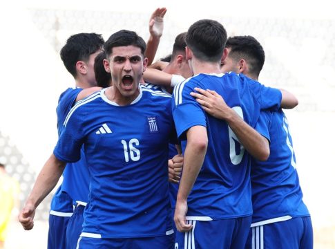 Επενδύει στο ελληνικό στοιχείο ο Ολυμπιακός, αποκτά τον 18χρονο μπακ Θανάση Χριστόπουλο