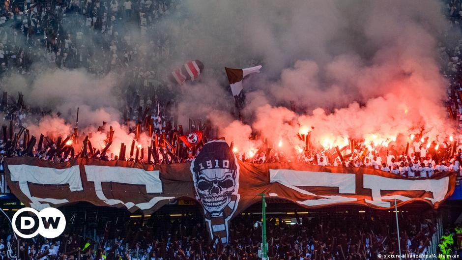 Αλλάζει ύμνο η Ζανκτ Πάουλι: Υποψήφιο το «Bella Ciao»