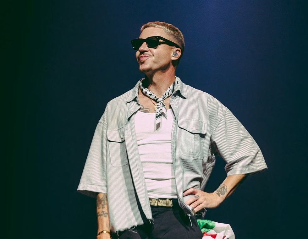 Macklemore: «Δύο λέξεις ήταν αρκετές» – Η συναυλία για την Παλαιστίνη με Hozier, Kneecap και Μαρκ Ράφαλο