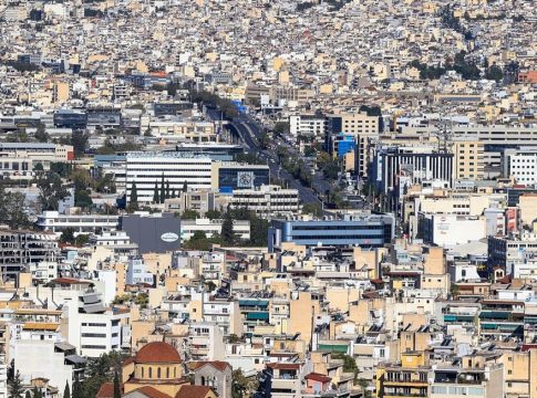 Το στοίχημα της Αθήνας: Στέγη χωρίς άλλο τσιμέντο