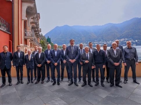 Η Euroleague έβγαλε ανακοίνωση για τη συνάντηση στο Κόμο – Δεν ήταν ο Γιαννακόπουλος στην αναμνηστική φωτογραφία
