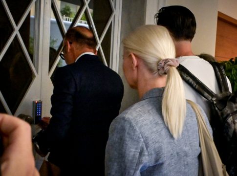 Νέες αποκαλύψεις για την υπόθεση Μαζωνάκη: Οι αναζητήσεις της γιατρού στο ΑΙ μετά τον θάνατο του τραγουδιστή και τα μηνύματα των εργαζομένων του ιατρείου