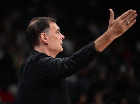Κάλεσμα του Μπαρτζώκα: «Ό,τι καταφέρνουμε, το καταφέρνουμε όλοι μαζί» (vid)