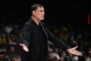 Ο αθλητικός δικαστής της Euroleague απάλλαξε τον Μπαρτζώκα από κάθε κατηγορία για το περιστατικό στην Μπολόνια