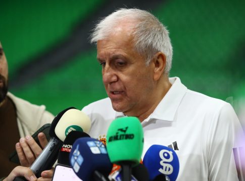 Ομπράντοβιτς: «Αν καταλαβαίνετε εσείς πως ο Μαντζούκας δουλεύει πολύ, σκεφτείτε εγώ που τον βλέπω κάθε μέρα»