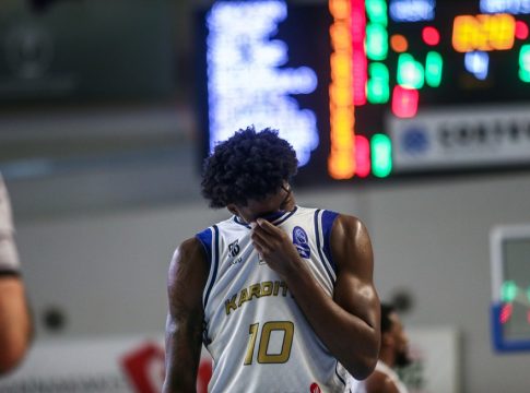 Ποιος είναι ο Τζα’Βιερ Φράνσις που διέλυσε τον Άρη (vid)