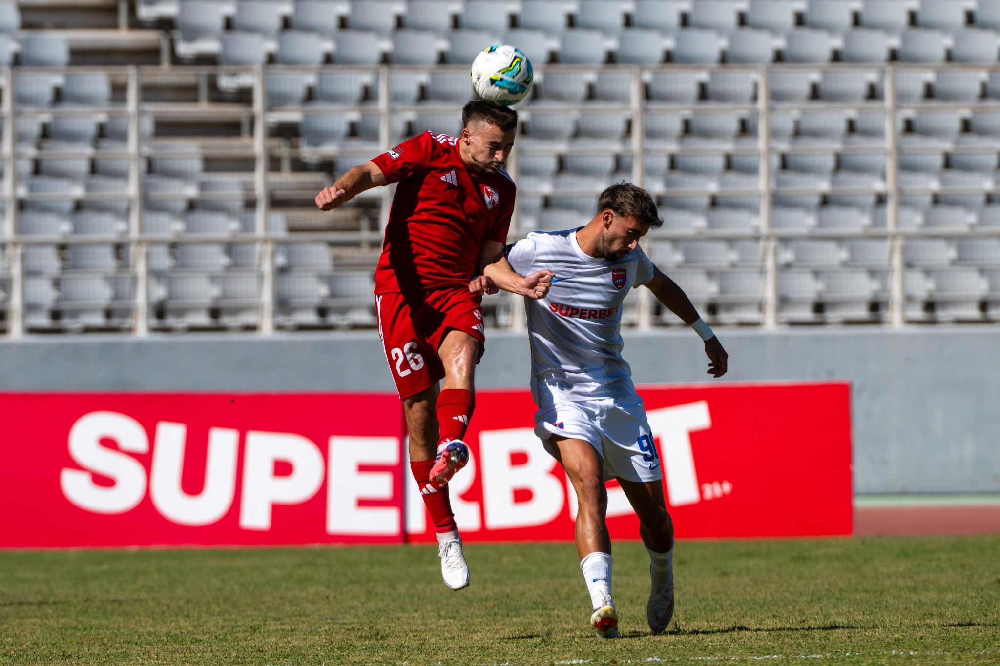 Superbet League 2: Τέσσερις μεγάλες αναμετρήσεις την Κυριακή και το Πύργος – Αναγέννηση Καρδίτσας LIVE στο Superbet.gr!