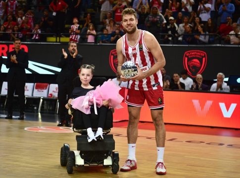 Η Euroleague βράβευσε τον Βεζένκοφ ως πρεσβευτή του One Team (pics, vid)