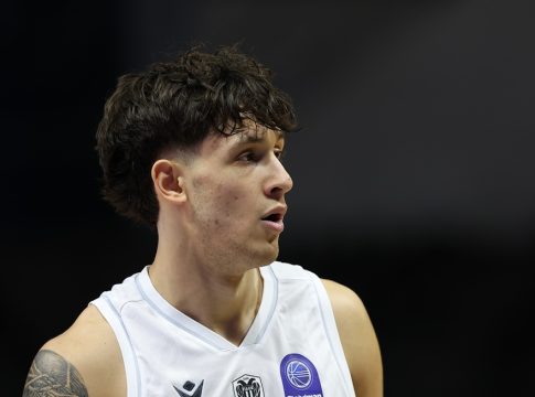 Μπαζίνας: «Παίρνω πράγματα καθημερινά από Καλάθη, Όσμαν»