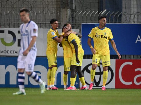 Αστέρας Τρίπολης – Ατρόμητος 2-1: Πρώτη νίκη για τους Αρκάδες, «βύθισαν» κι άλλο τους Περιστεριώτες