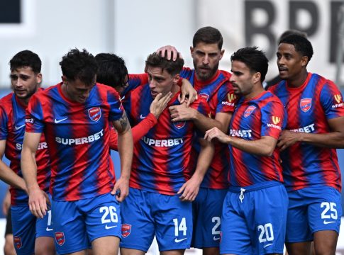 Superbet League 2: Νίκη Βόλου – Πανιώνιος και ΠΑΟΚ Β – Απόλλων Καλαμαριάς με Super Ενισχυμένες Αποδόσεις* έως 4.75!