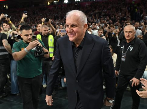 Αποθέωση για τον Ομπράντοβιτς στην Belgrade Arena (vids,pics)