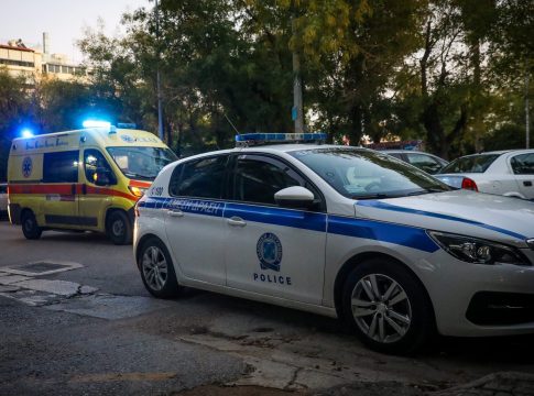 Συναγερμός τώρα: Όχημα παρέσυρε βουλευτή
